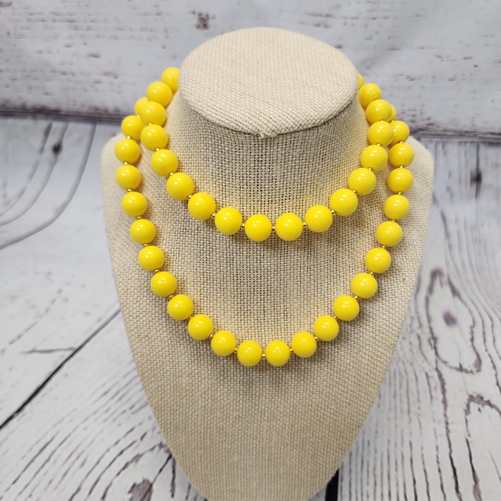 Vintage‎ Yellow Gold Single Strand Bead Necklace